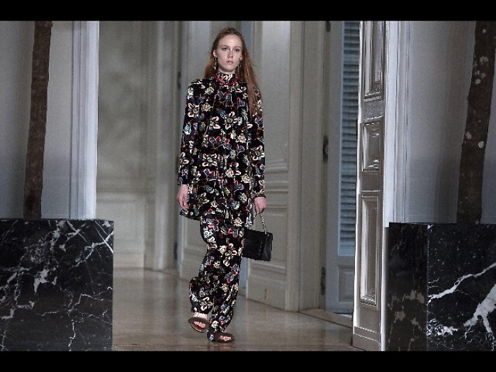 Il floreale domina il nuovo guardaroba