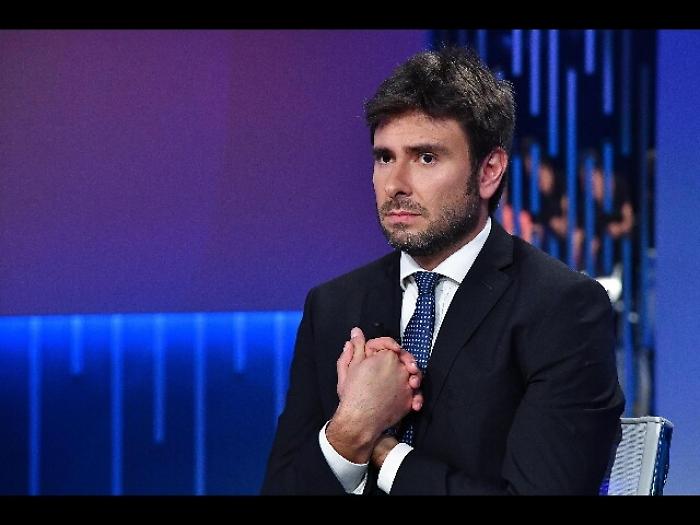 Di Battista, recitano parte verginelle..