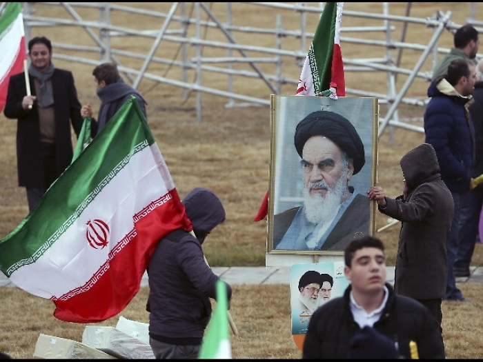 Iran ricorda anniversario morte Khomeini