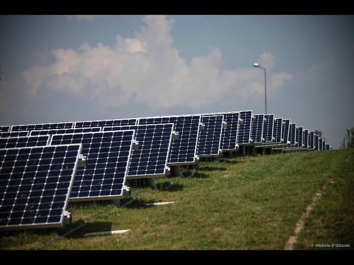 Rubavano pannelli fotovoltaici,4 arresti