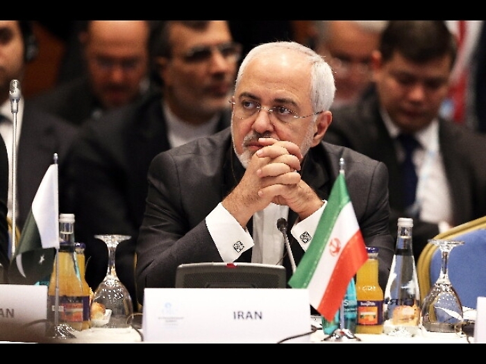 Proteste Iran: Zarif, ovvio plauso Isis