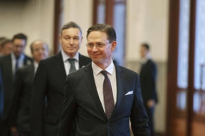 Dazi: Katainen, se mosse Trump su auto risponderemo