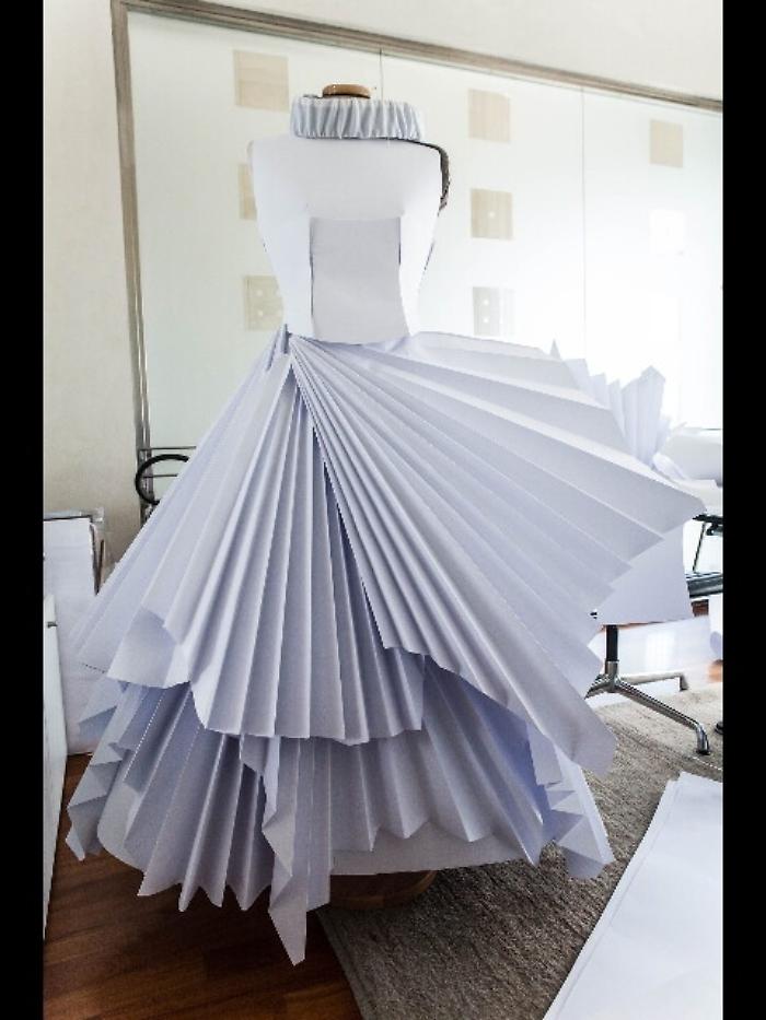 Carla Fracci in abiti riciclati