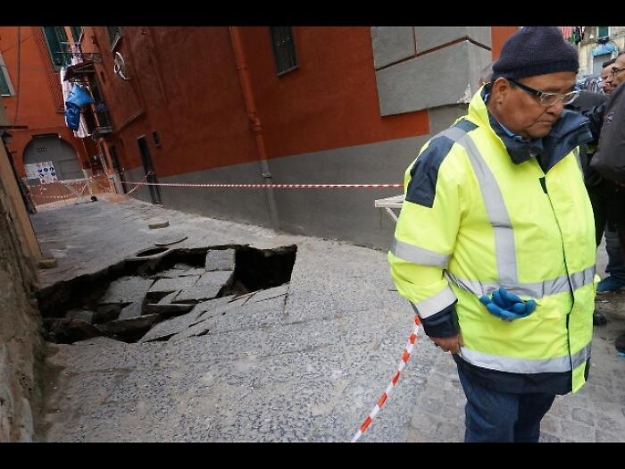 Voragine a Napoli,sgomberate 40 famiglie