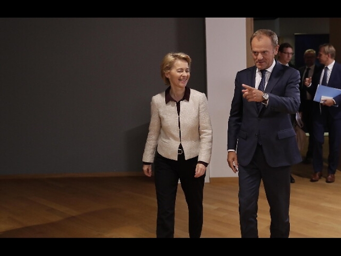 Tusk a Johnson, non siamo convinti