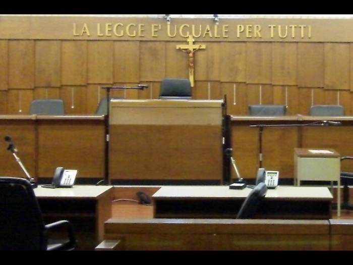 Perseguit&ograve; dottoressa, 51enne a processo