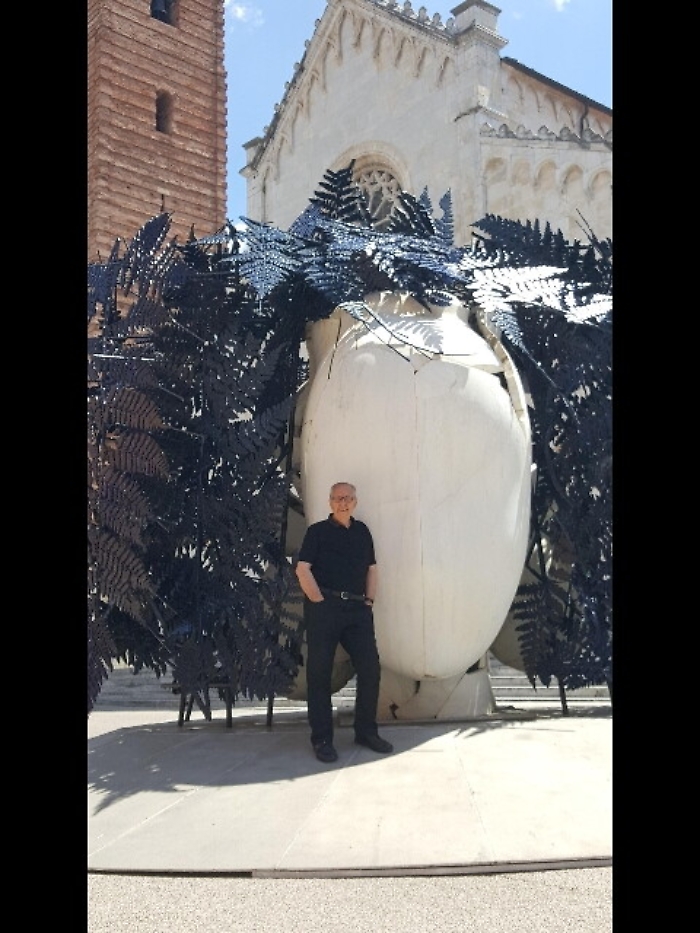 A Pietrasanta il monumentale Valdes