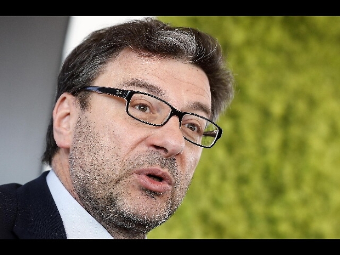 Giorgetti, cos&igrave; non si va avanti