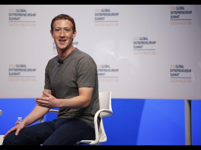 Facebook: Agcom chiede informazioni