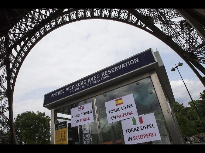 Tour Eiffel in sciopero, 'stop a file'