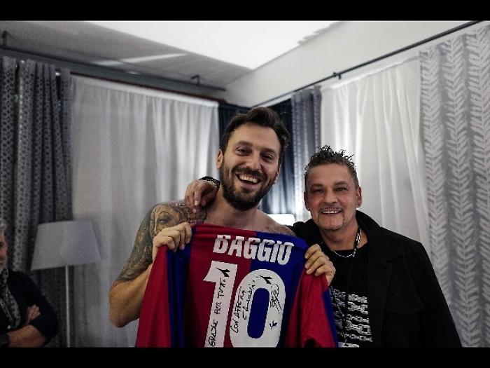 Concerto Cremonini,omaggio a Roby Baggio