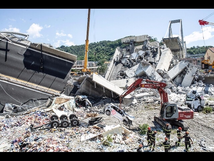 Crollo ponte: primi alloggi a sfollati