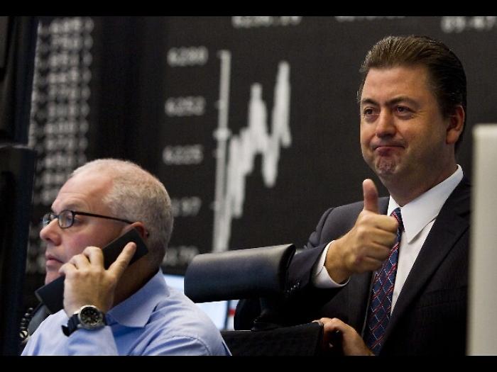 Oro: sale a 1.347,87 dollari l'oncia