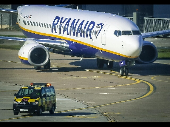 Ryanair contro bando voli Sardegna