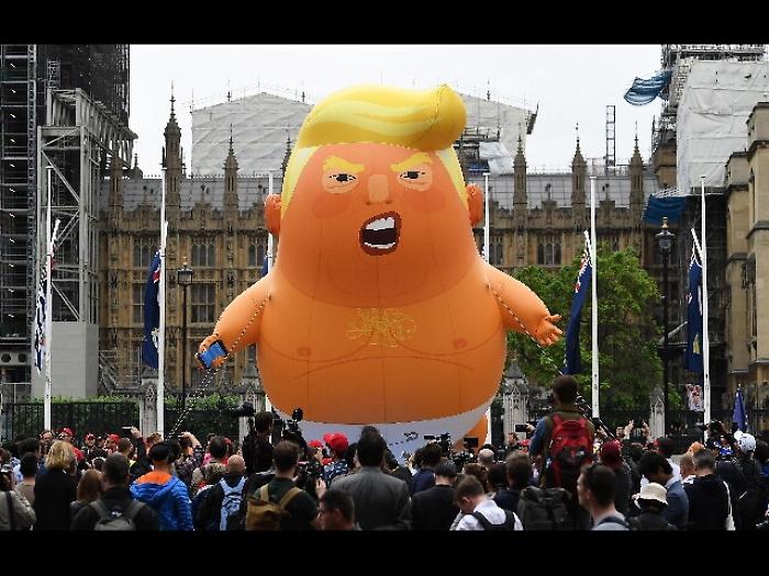 Trump in Gb: proteste al via