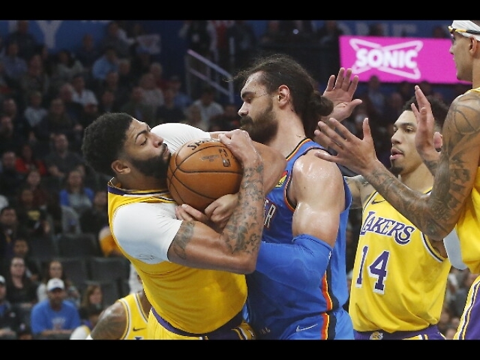 Nba: i Lakers 'stendono' anche Gallinari