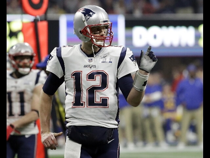NFL: Tom Brady altri 2 anni con Patriots