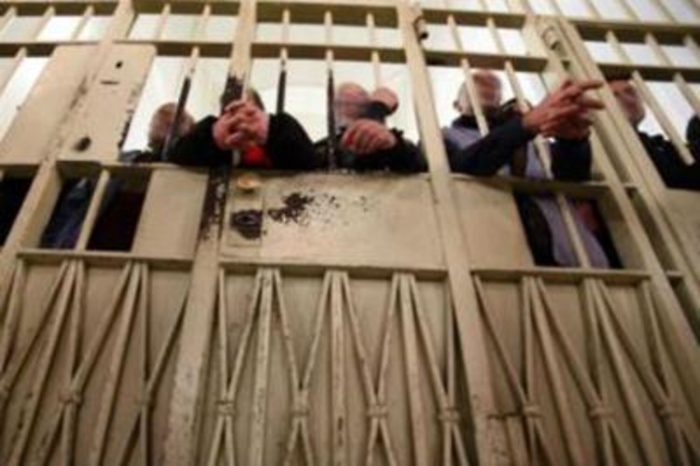 Sanit&agrave;: in carcere pi&ugrave; casi Tbc, crolla Hiv ma epatite C prima malattia