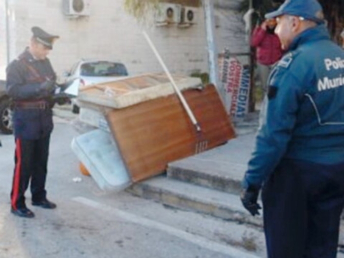 Siracusa, giro di vite sui commercianti abusivi