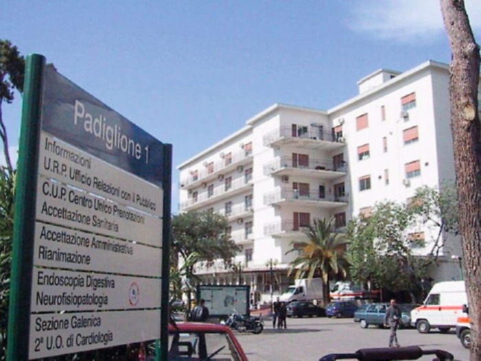 Cammarata, a 82 anni cade dal tetto del fienile: &egrave; in fin di vita