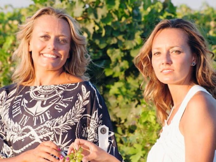 Le sorelle del vino che nutrono le viti "di sole e d'azzurro" 