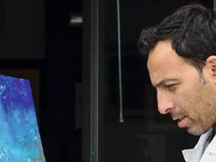 L' atelier pittorico di Salvo Coglitore da Aci Trezza alla  Crypt Gallery di Londra