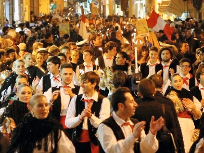 &laquo;Hanno ucciso la Sagra del Mandorlo&raquo;