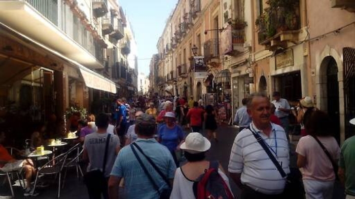 Turismo, in Sicilia clienti non ce n'&egrave; e gli alberghi non riaprono