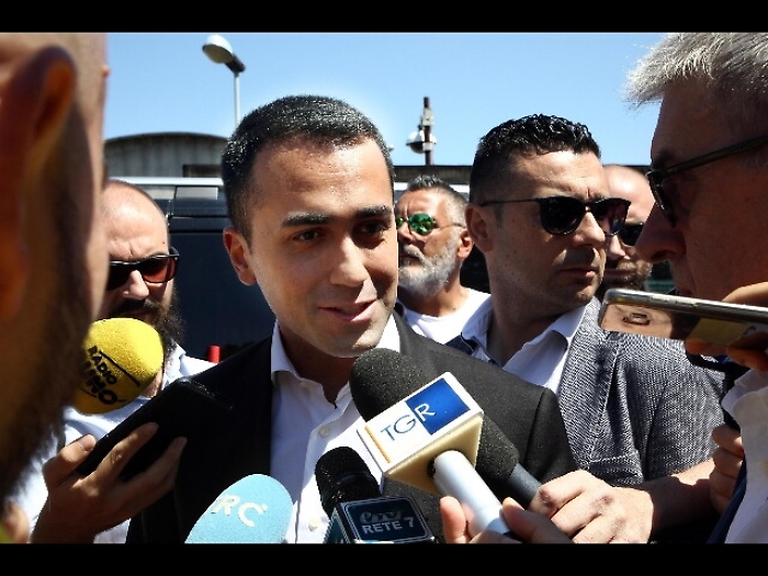 Ballottaggi: M5s, Davide batte Golia