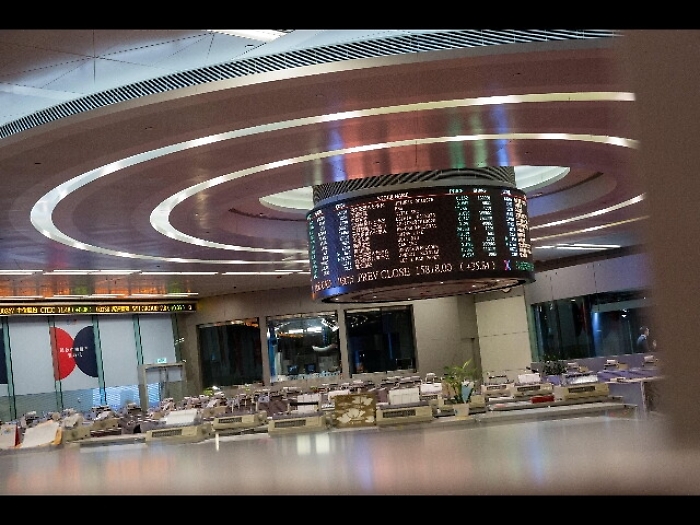 Spread Btp chiude in calo a 131 punti