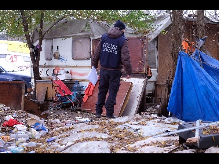 Torino, al via sgombero campo nomadi