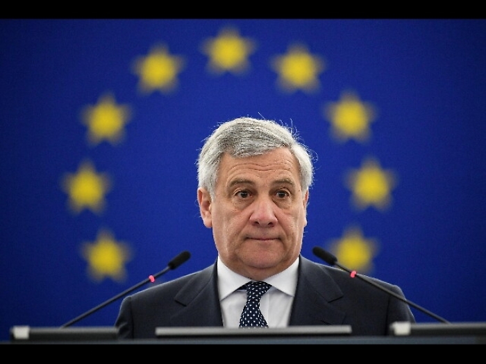 Tajani, governo tenga alto onore Paese