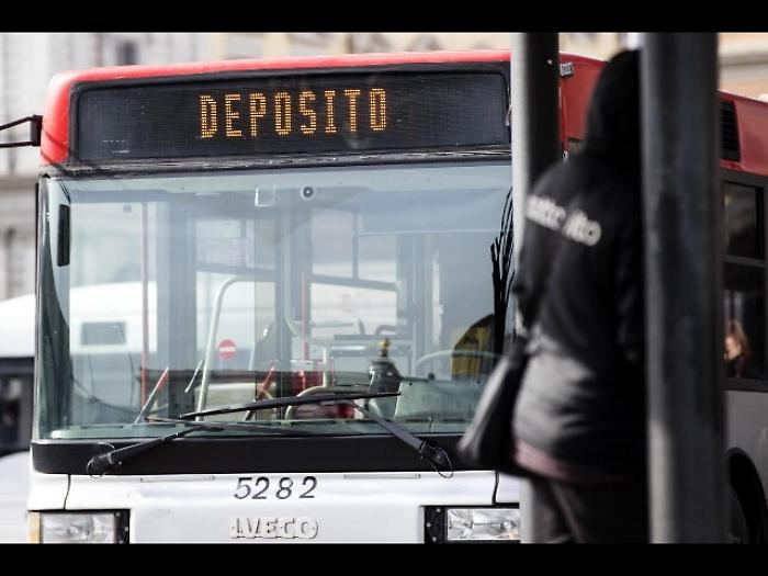 Autista bus aggredito da 15enni ubriachi