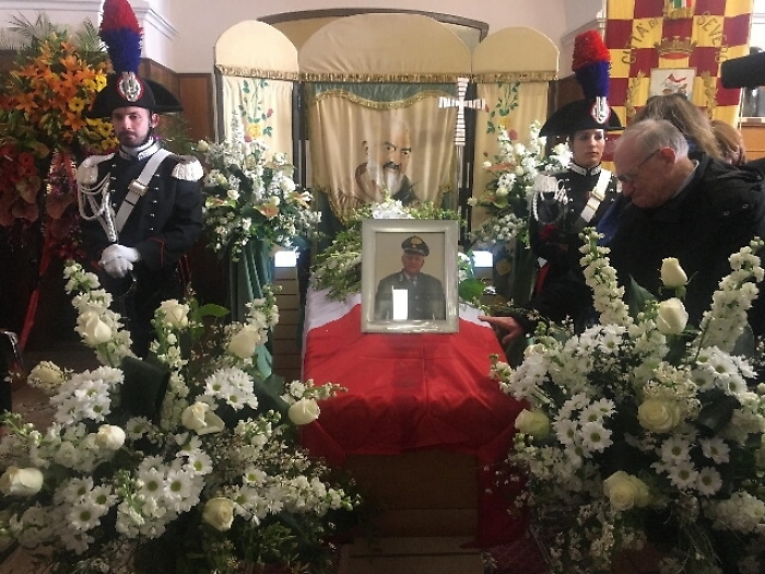 Carabiniere ucciso:aperta camera ardente