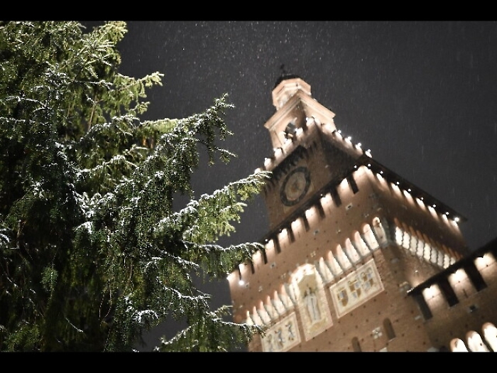 Castello Sforzesco rif&agrave; il maquillage