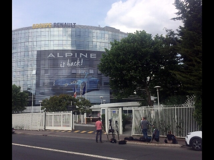 Fca-Renault, ritirata proposta fusione