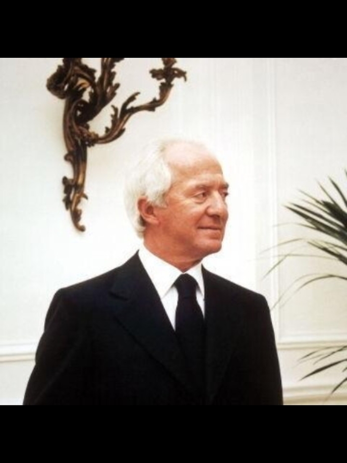 Essilux compra 76% GrandVision, poi Opa