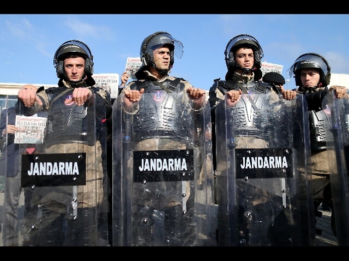 Turchia: blitz anti-Pkk curdo,90 arresti