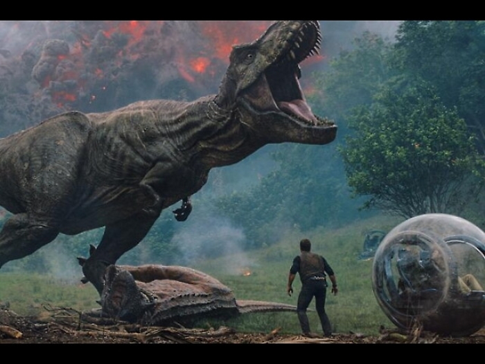 Incassi, Jurassic World è ancora re