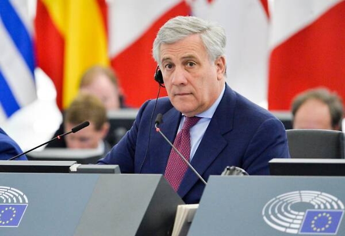 Migranti: Tajani, basta a sbarchi senza regole delle Ong