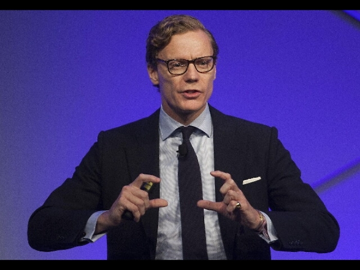 Facebook, via ad Cambridge Analytica Nix