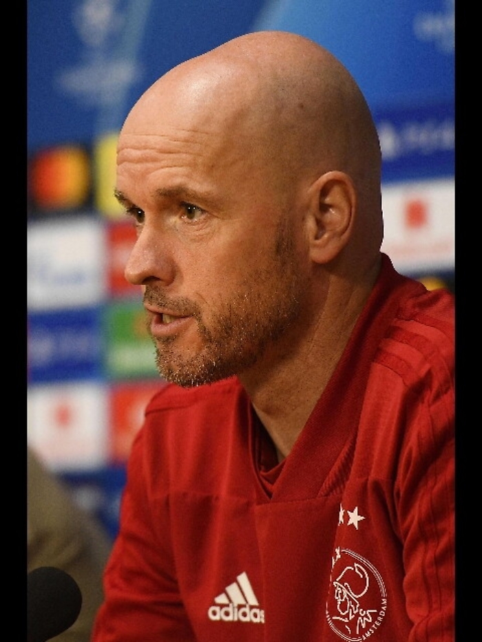 Roma su Ten Hag ma Ajax dice "no"