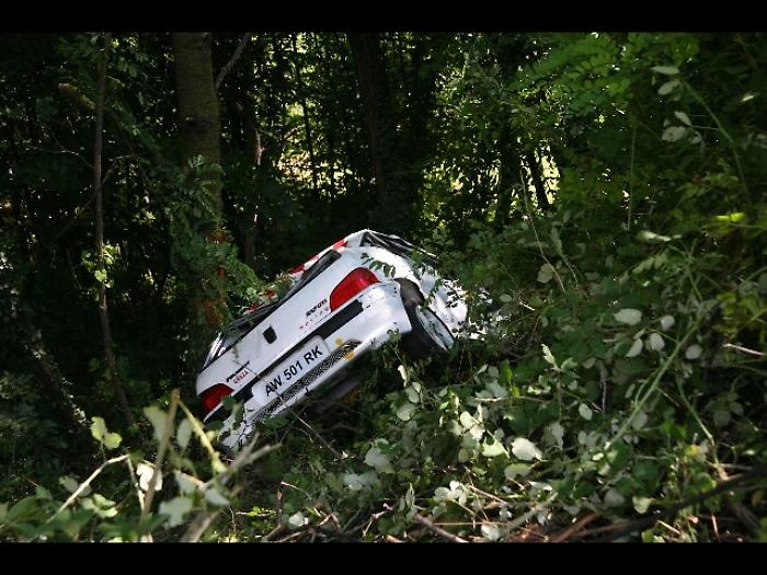 Incidente al rally: migliora il ferito