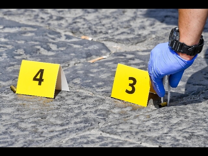 Colpi pistola contro casa sacerdote