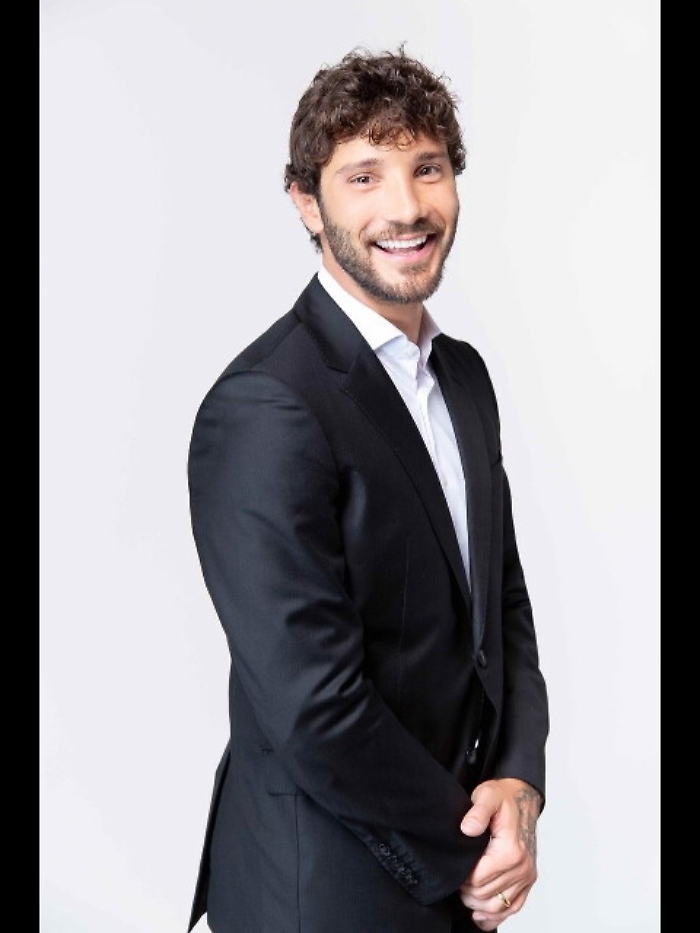 Stefano De Martino compie 30 anni