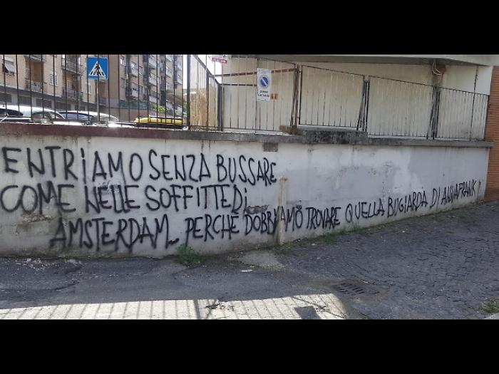A Roma altra scritta contro Anna Frank