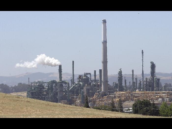 Petrolio: in rialzo a 66,61 dollari