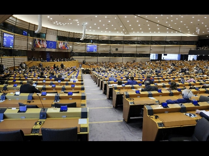 Pe chiede procedura per l'Ungheria