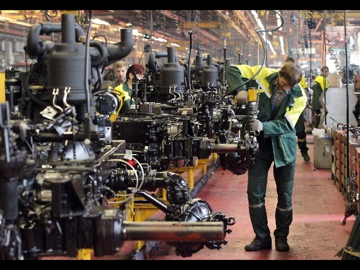 Industria: fatturato febbraio +2%