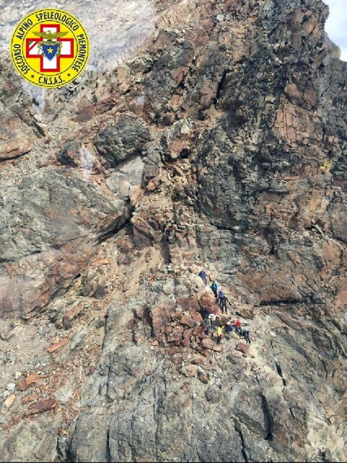 Cade sul Monviso, grave alpinista